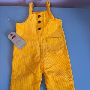 NWT little girls yellow Levi’s corduroy overalls
